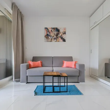 Ukiel, Sun & Snow *